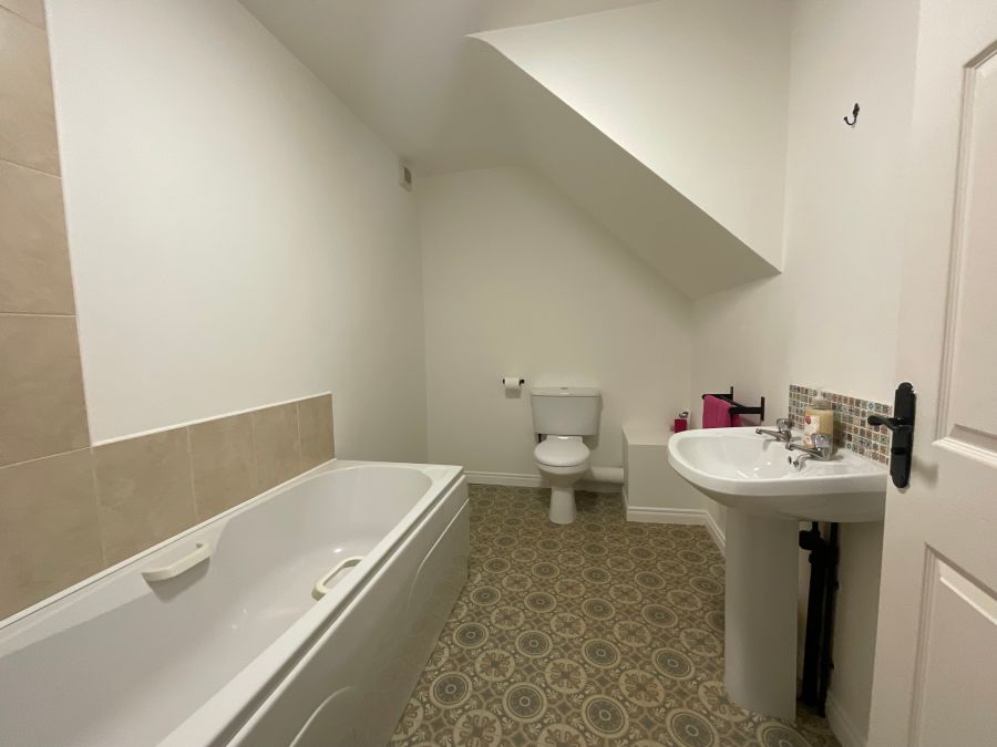 17A Westway Hill