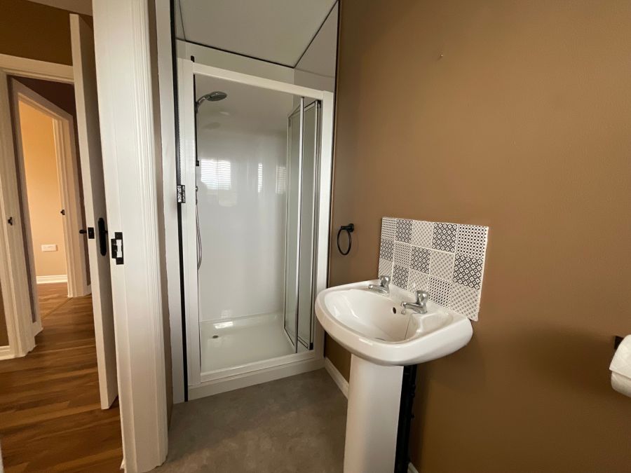 17A Westway Hill