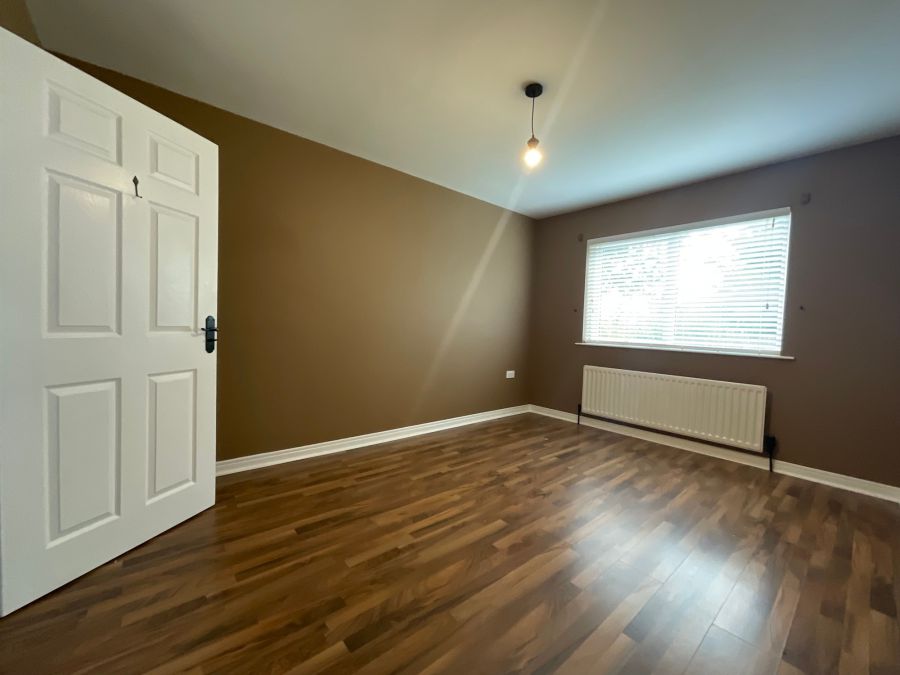 17A Westway Hill