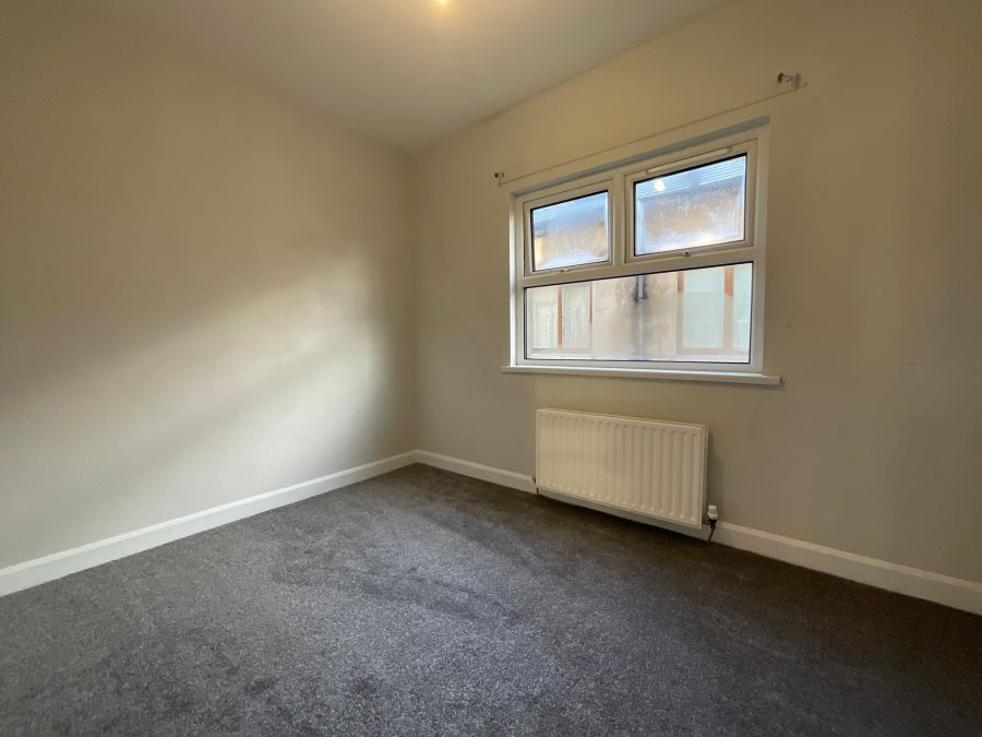 Apt 2, 10 Cliftonville Avenue