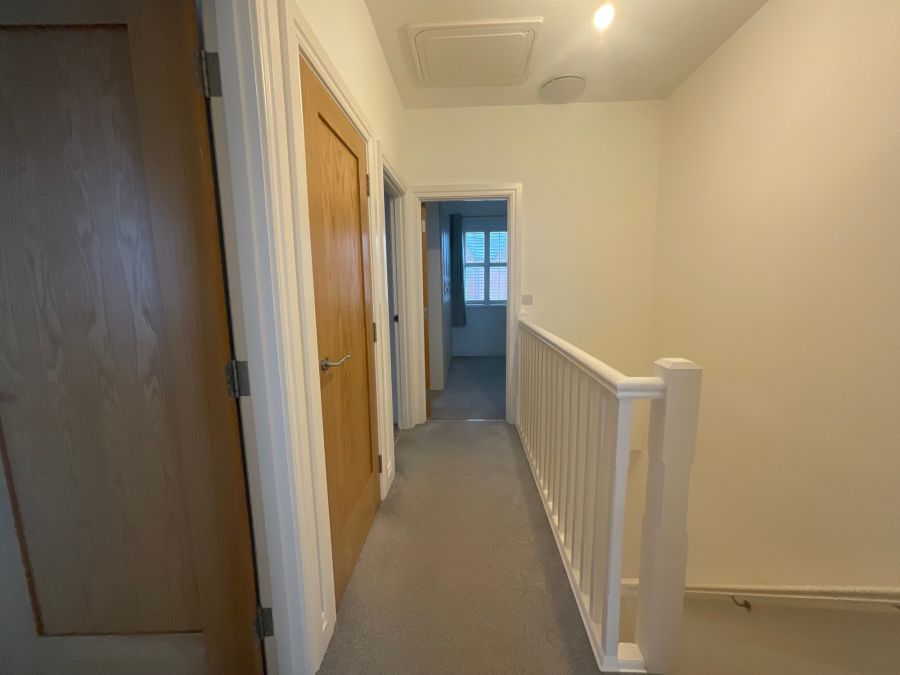 28 Castlegowan Crescent