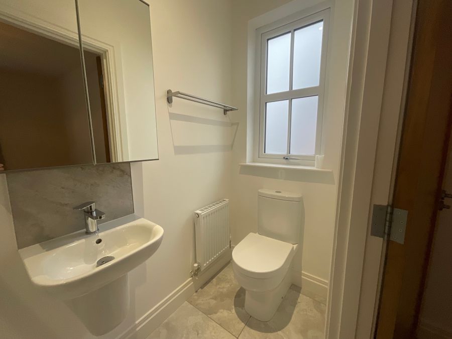 28 Castlegowan Crescent