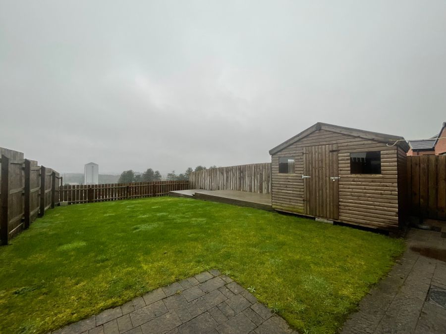 28 Castlegowan Crescent