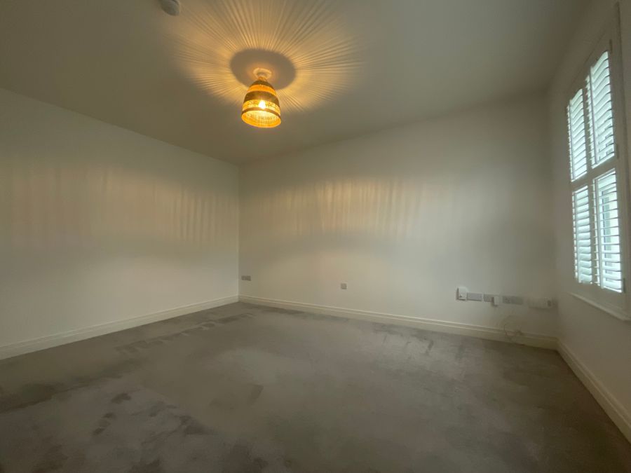 28 Castlegowan Crescent