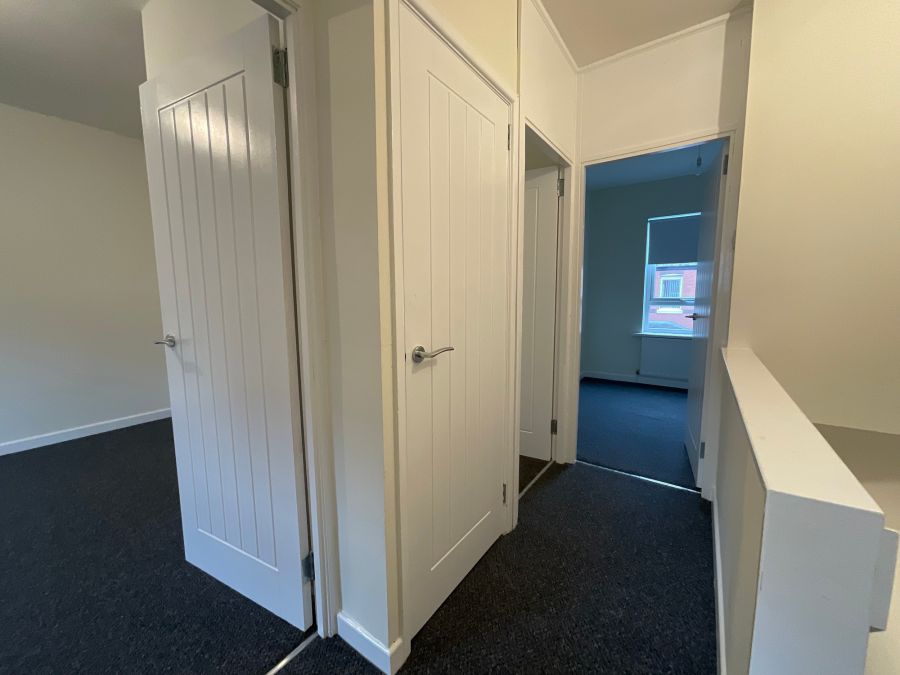 9 Sydney Street West