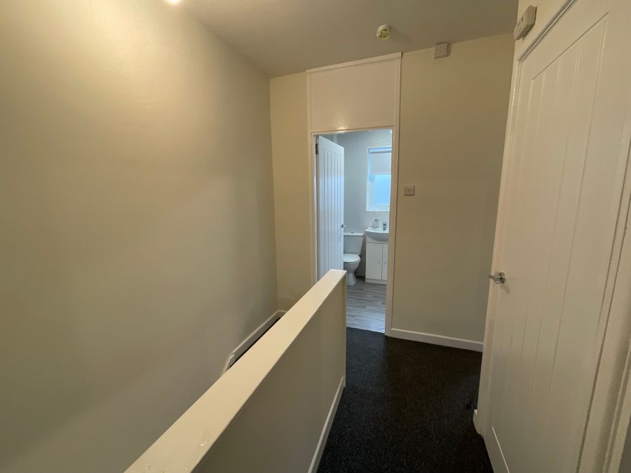 9 Sydney Street West