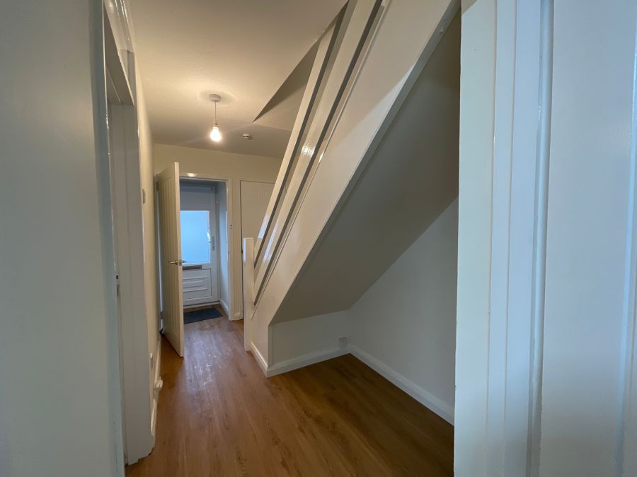 9 Sydney Street West