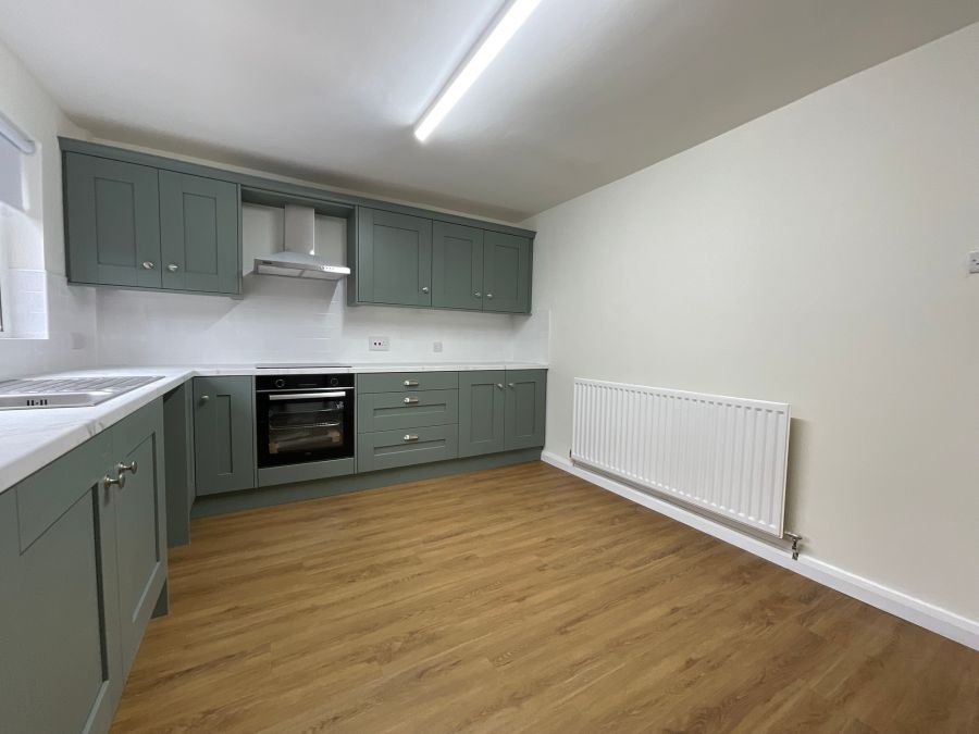 9 Sydney Street West