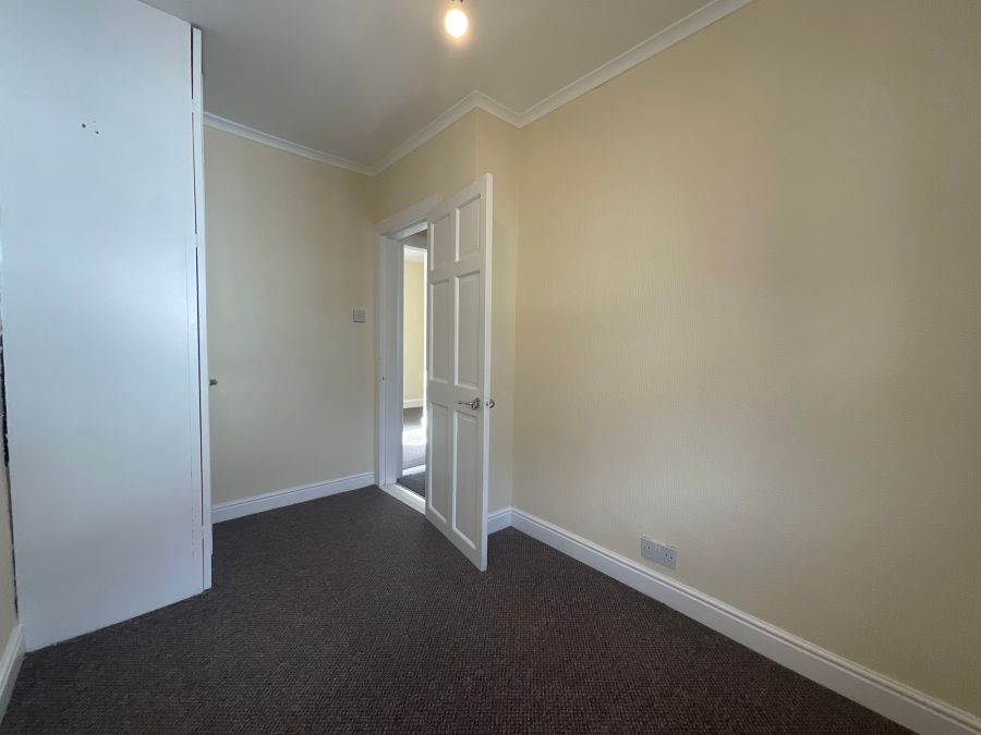 47 Glencairn Crescent