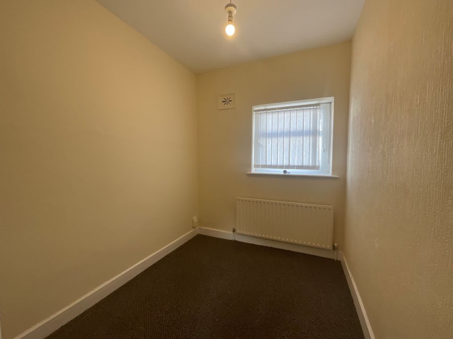 47 Glencairn Crescent