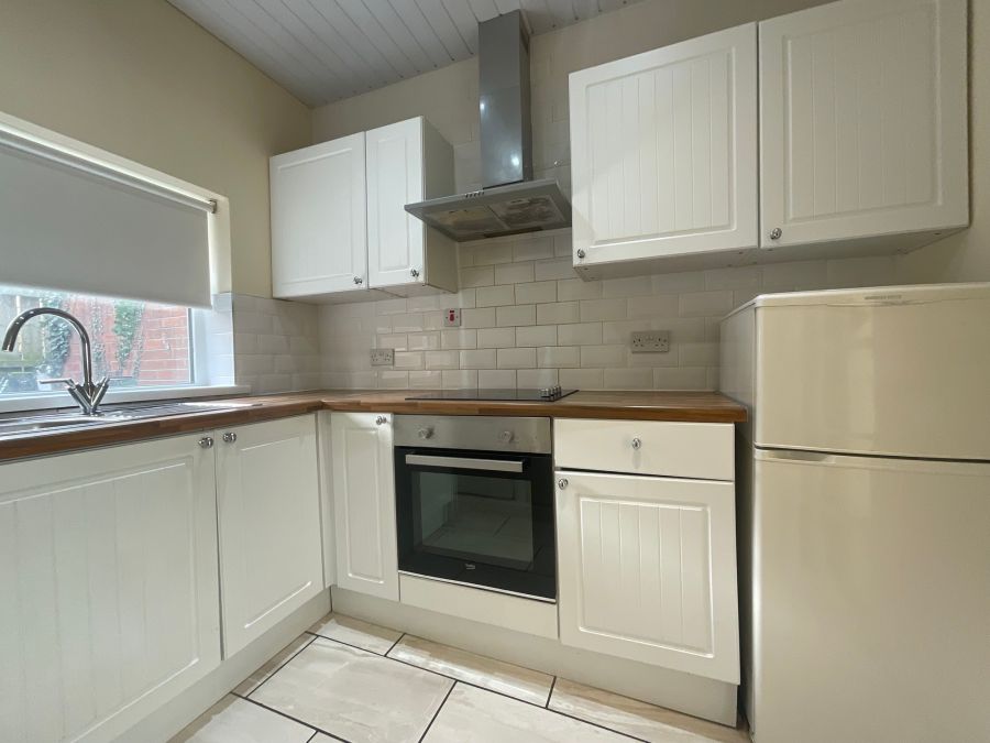 47 Glencairn Crescent