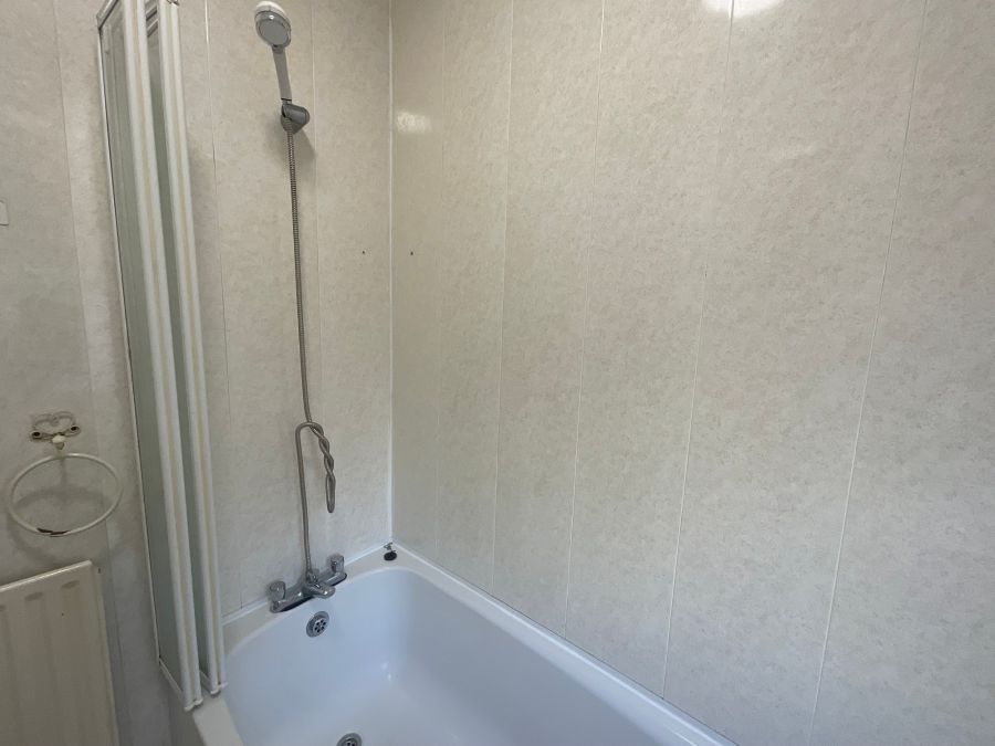 47 Glencairn Crescent