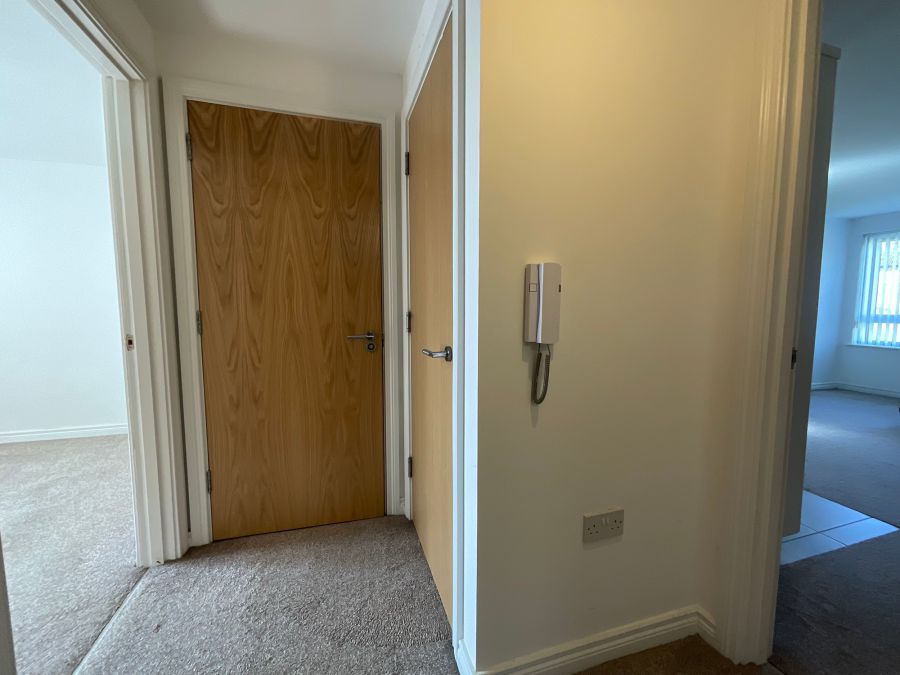 Unit 18, 2 West Circular Close