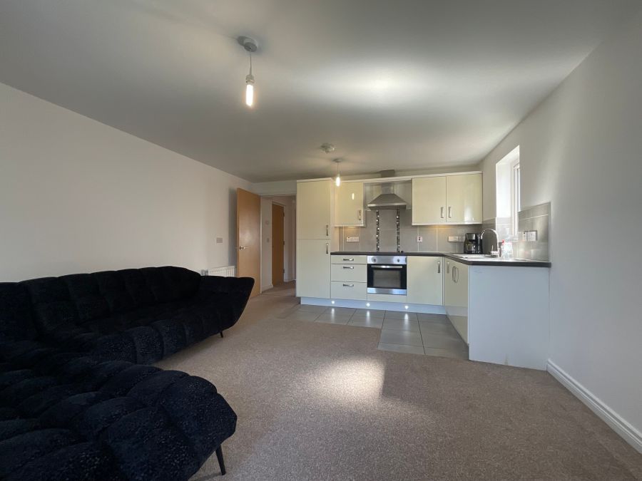 Unit 18, 2 West Circular Close