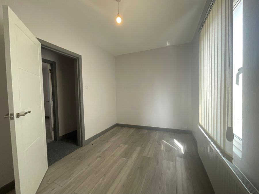 6 Ainsworth Drive