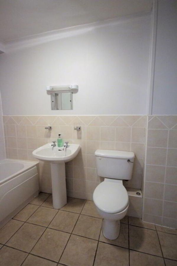 Cromwell Court, 29 110 Cromwell Road