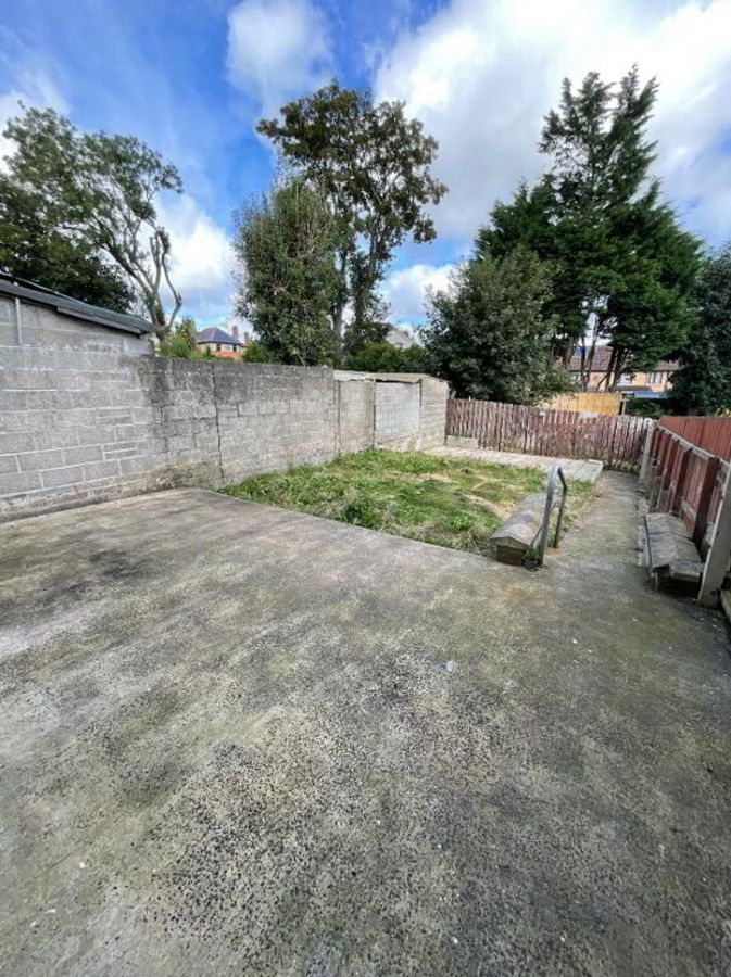 15 Highburn Crescent