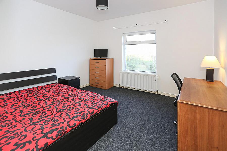 2 Dunover Road