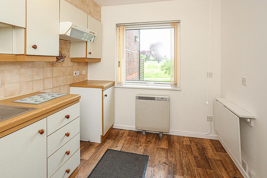 2 Lyndhurst Court