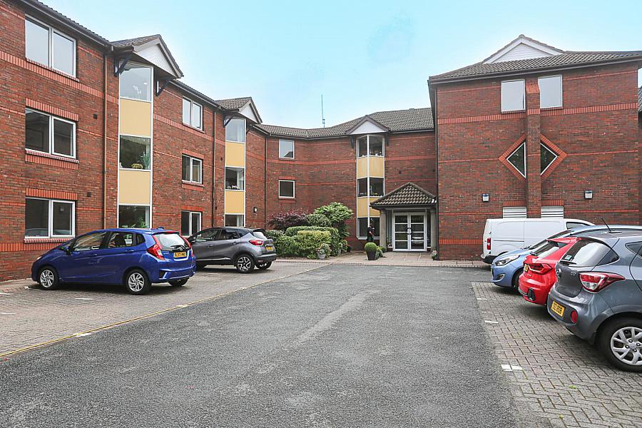 2 Lyndhurst Court 2 Lyndhurst Court