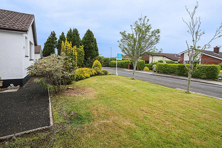 14 Ambleside Drive