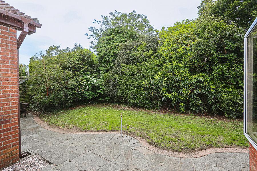 14 Ambleside Drive