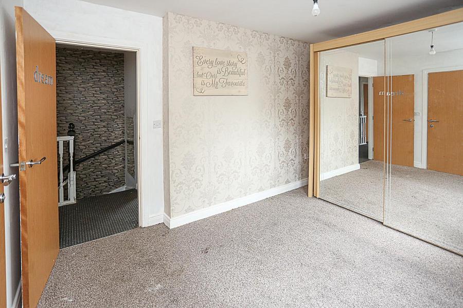 16 Glastry Court