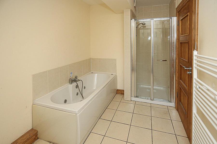 2 Bryansburn Gardens