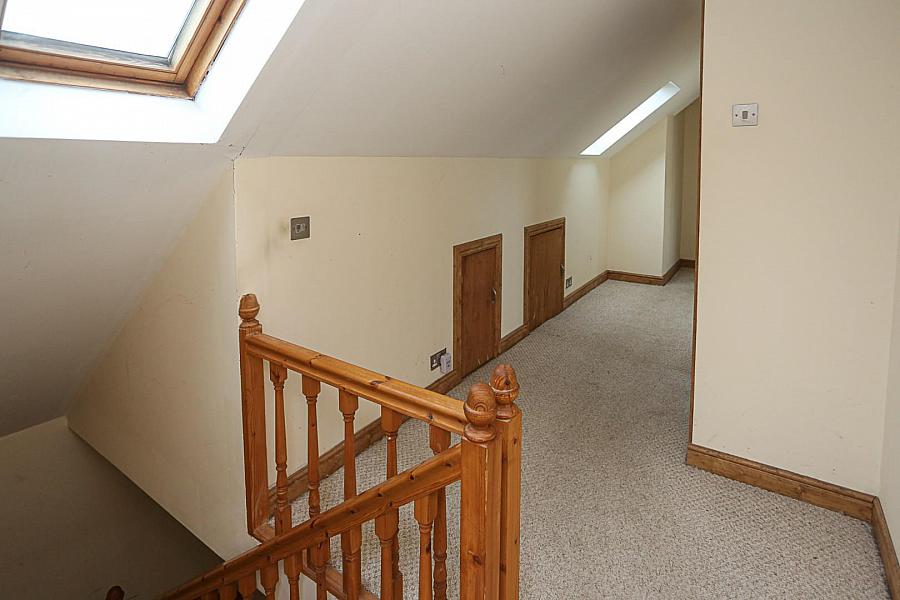 2 Bryansburn Gardens