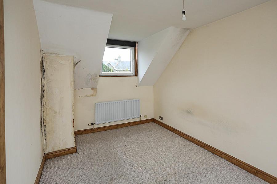 2 Bryansburn Gardens