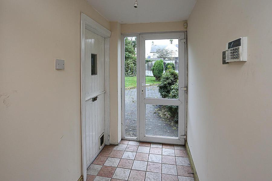 2 Bryansburn Gardens