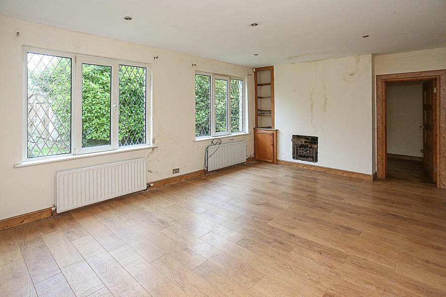 2 Bryansburn Gardens