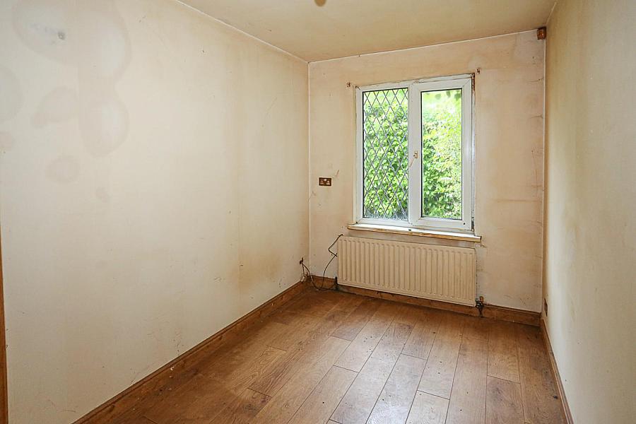 2 Bryansburn Gardens