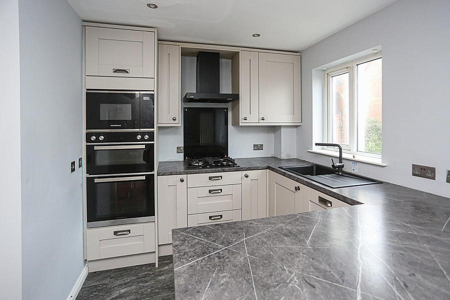 10 Upritchard Gardens