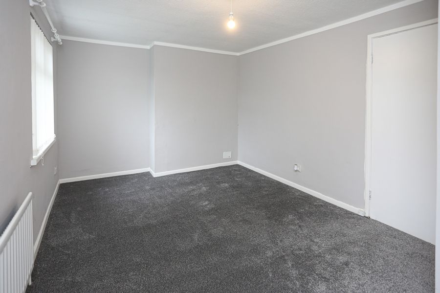 18 Springwell Crescent