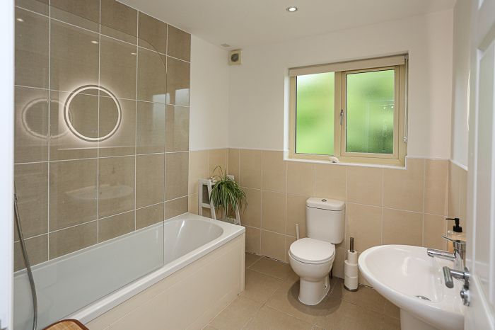 57 Coopers Mill Avenue