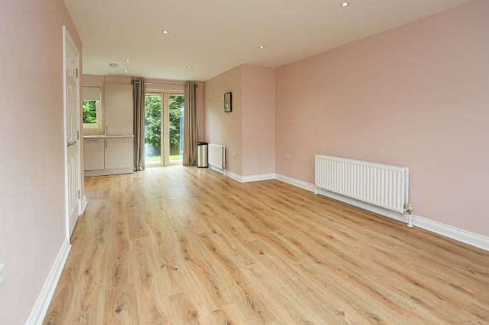 57 Coopers Mill Avenue