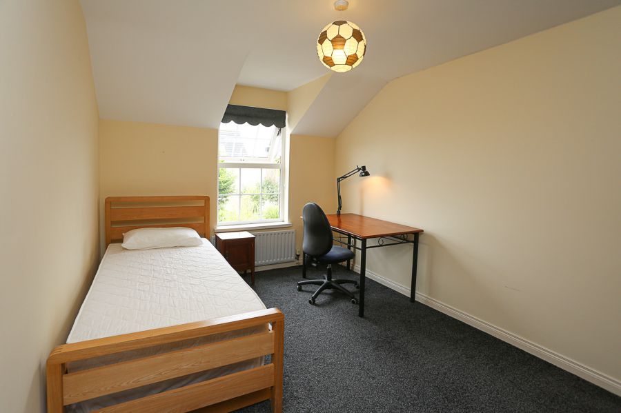 1 Seaforth Close