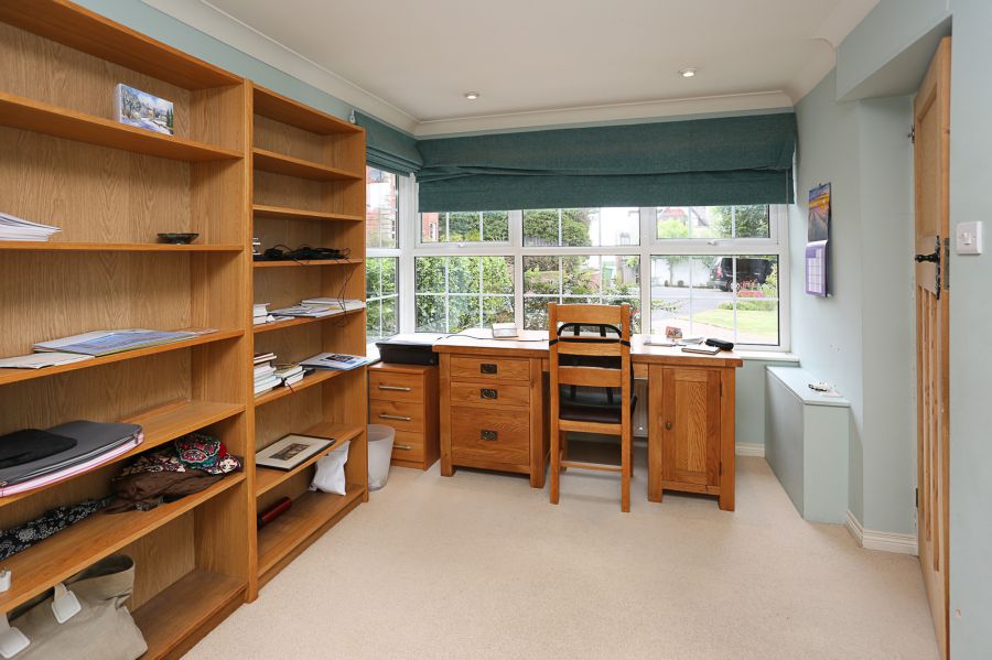 1 Seaforth Close