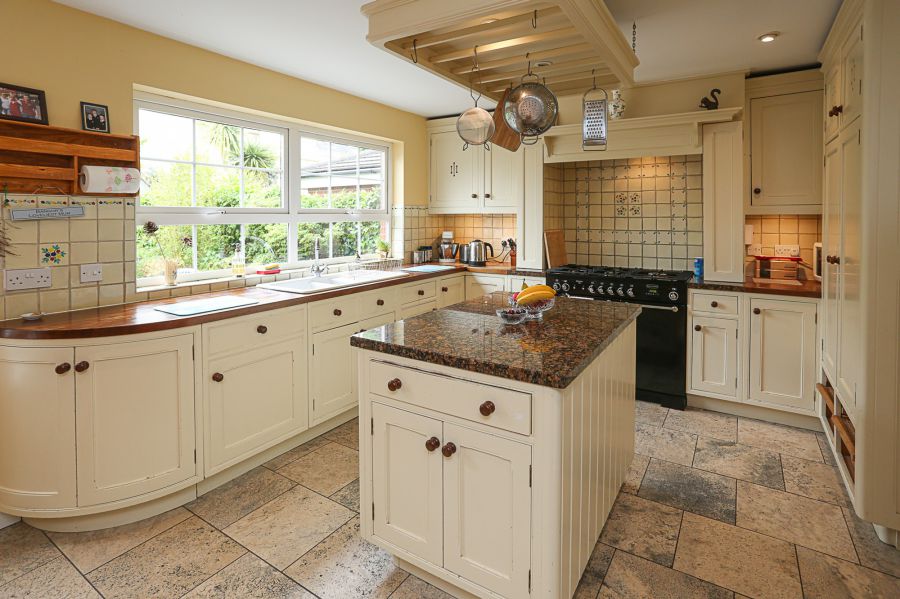 1 Seaforth Close