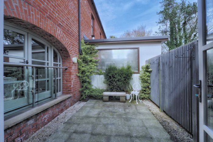 13 The Walled Garden