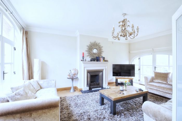 13 The Walled Garden