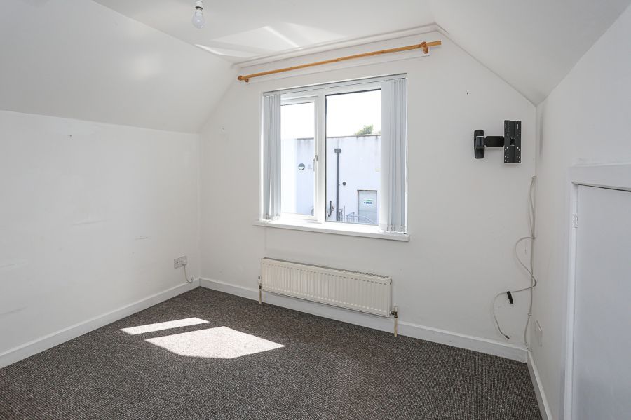 2 Rathmore Park