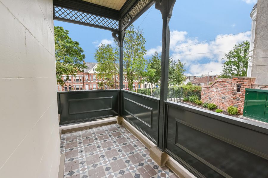 Apt 1, 39 Princetown Road