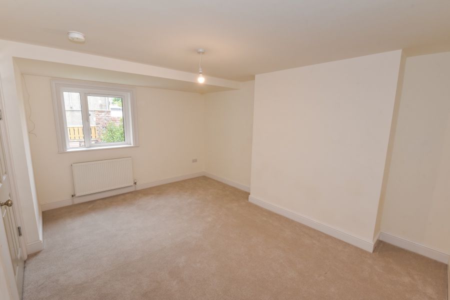 Apt 1, 39 Princetown Road