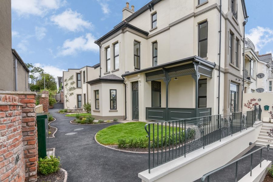 Apt 1, 39 Princetown Road