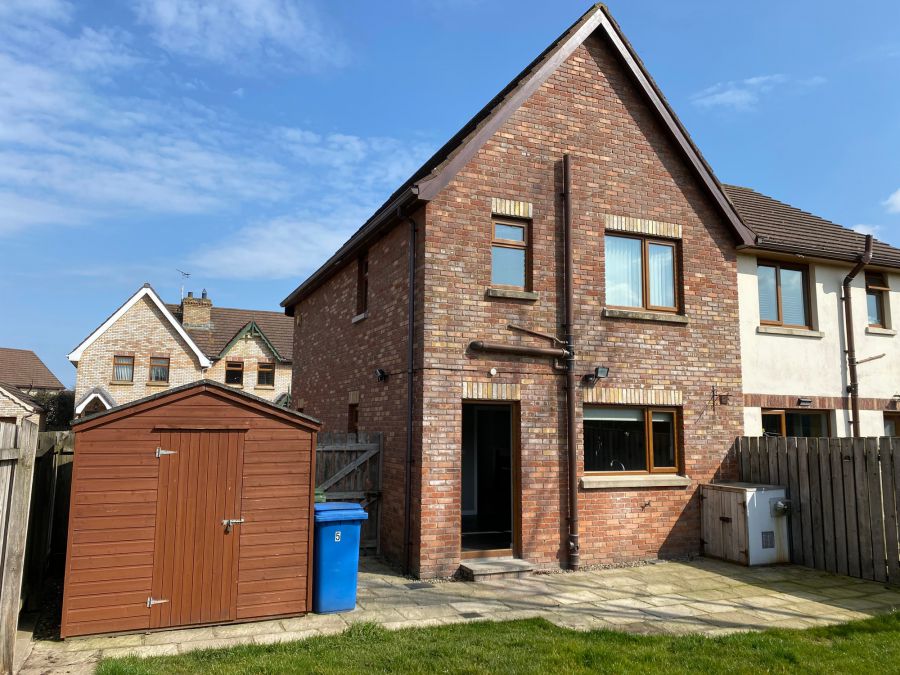 5 Stonebridge Gardens