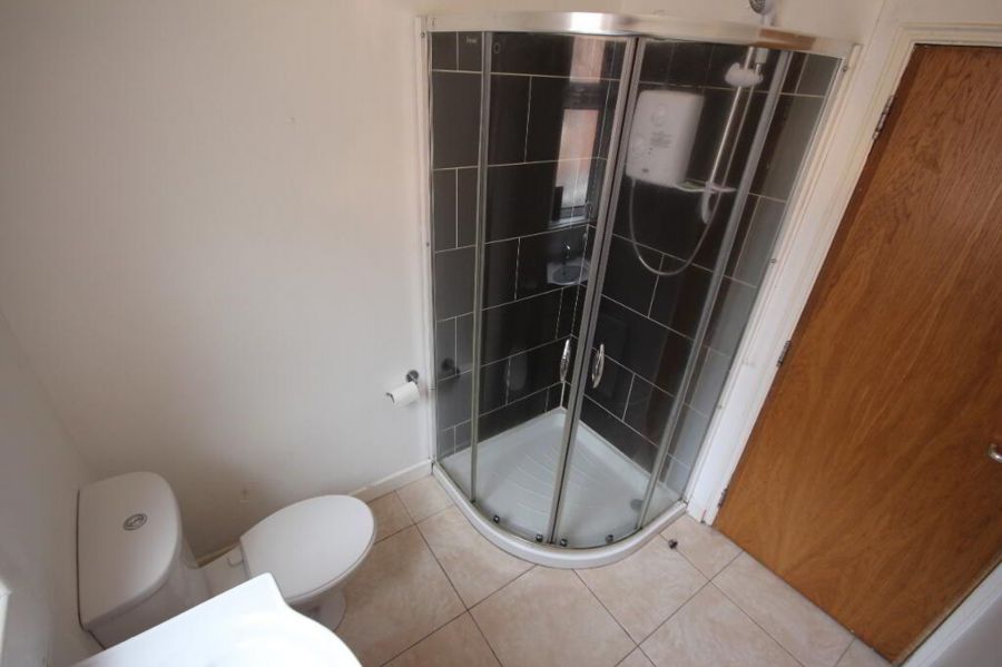 Rooms 123456.7, 12 Malone Avenue