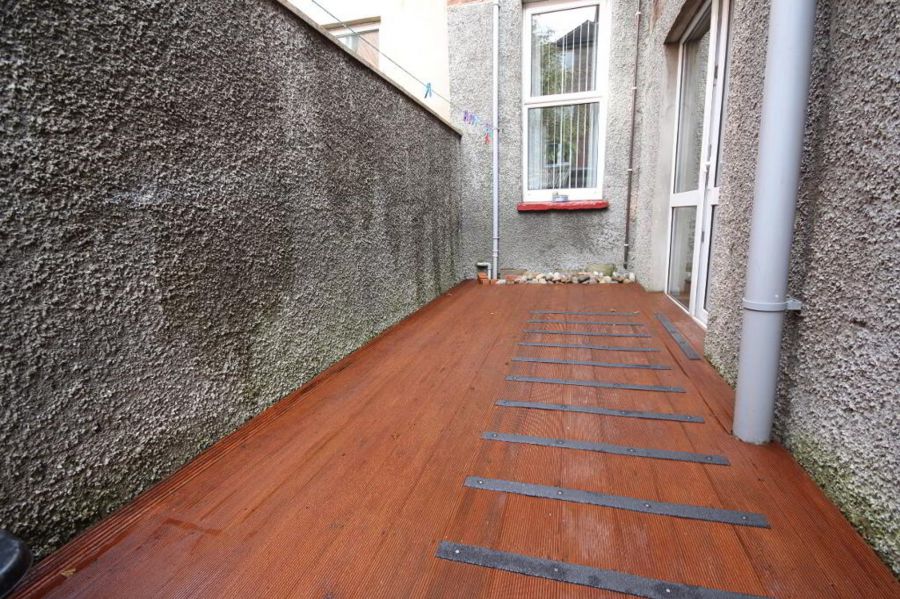 Rooms 123456.7, 12 Malone Avenue