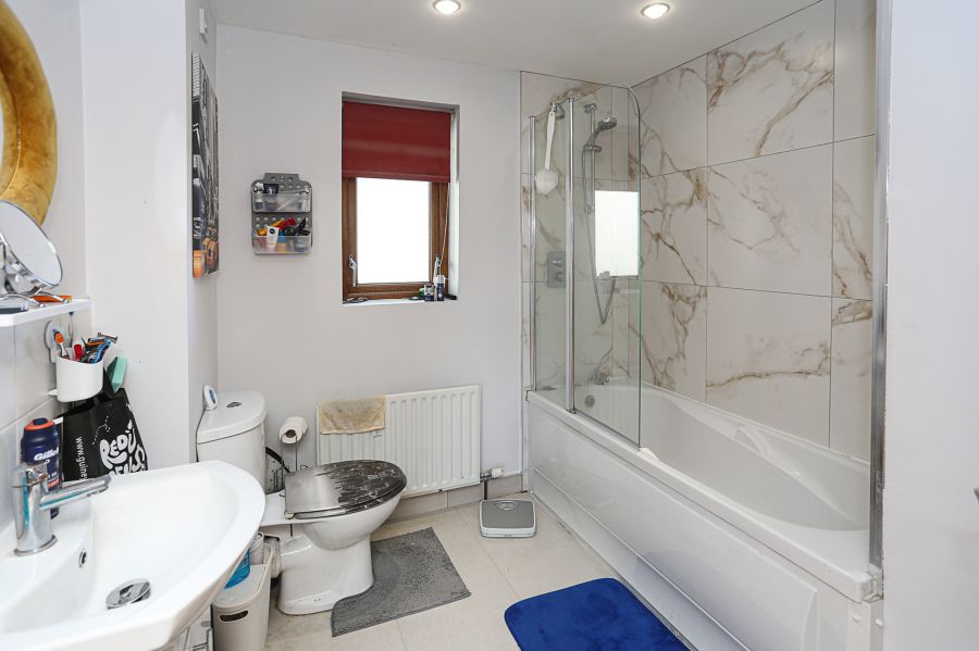 27 Shaftesbury Drive